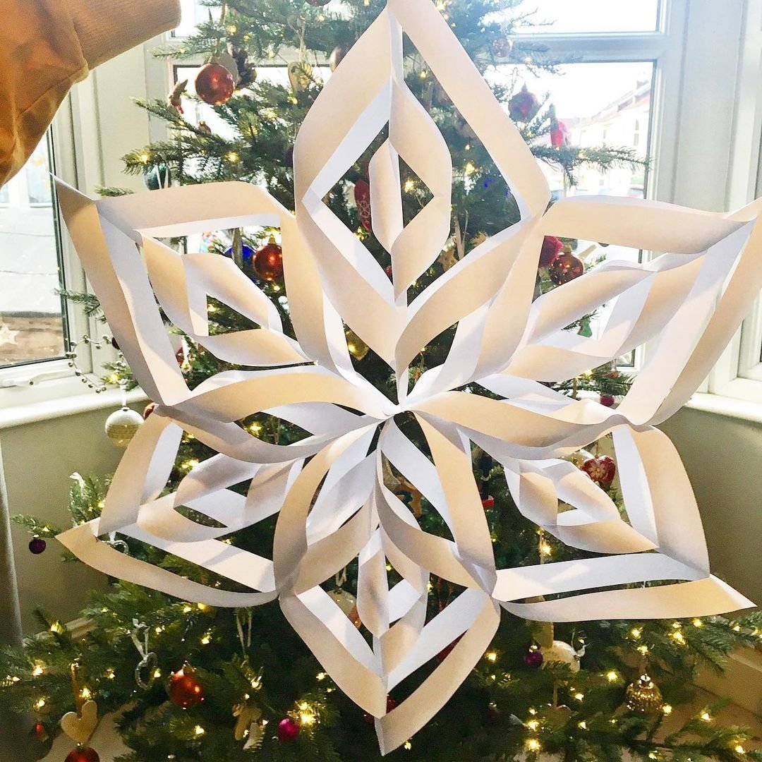 Make a giant 3D Paper snowflake Mud Bloom